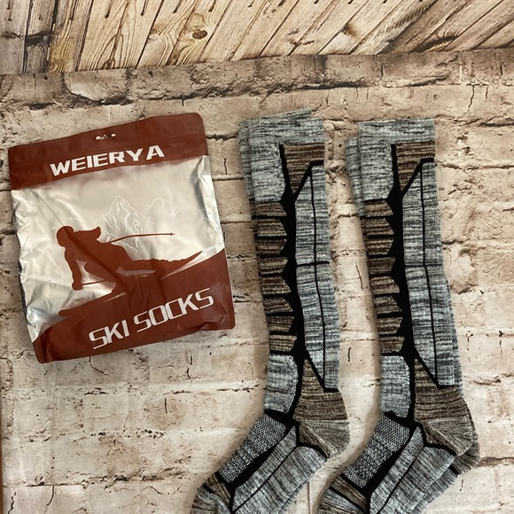 2 pairs NWT Weierya unisex ski socks, size S . L. XL. - Picture 10 of 11